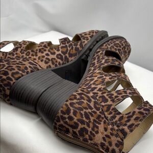 JBU Jambu Zia Leopard Print Cut-Out-Strappy Bootie Women’s Sz10 #0254